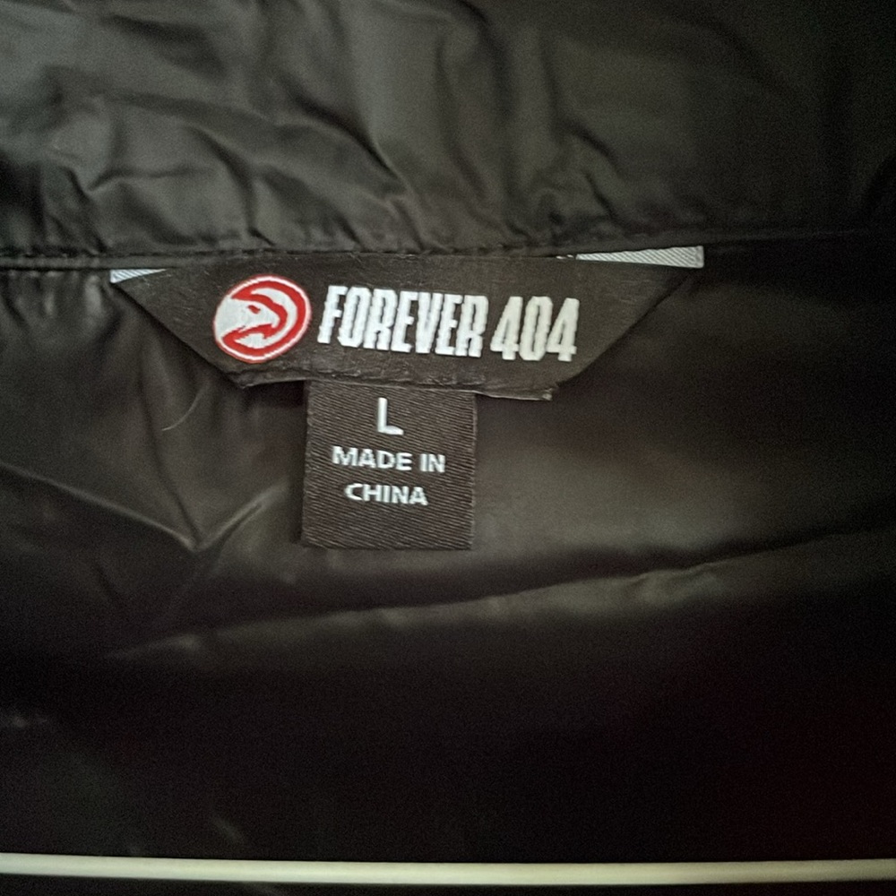 Atlanta Hawks Windbreaker, Men’s size Large - Picture 9 of 14